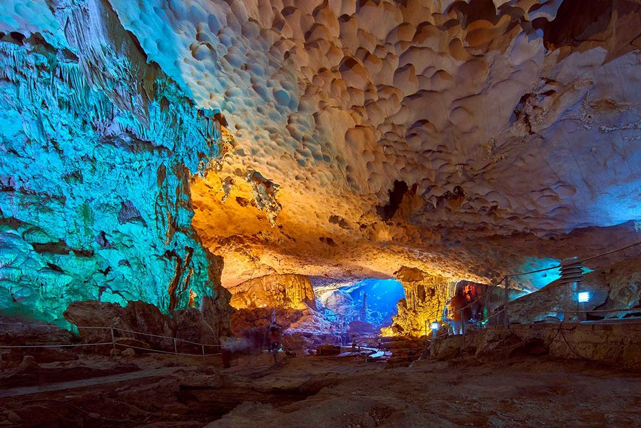 Sung Sot cave in Halong Bay